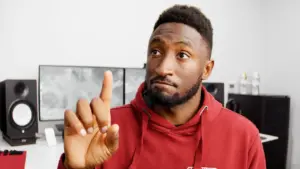 AI’s Evolution: Navigating Errors in Tech Journalism