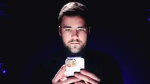 How to Break Phone Addiction by Logging Out